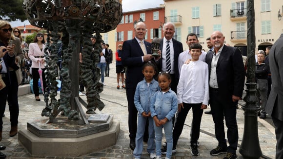 Charlene de Monaco lookée à l'Elysée avec Jacques et Gabriella : ils font honneur à Albert, décoré par Emmanuel Macron