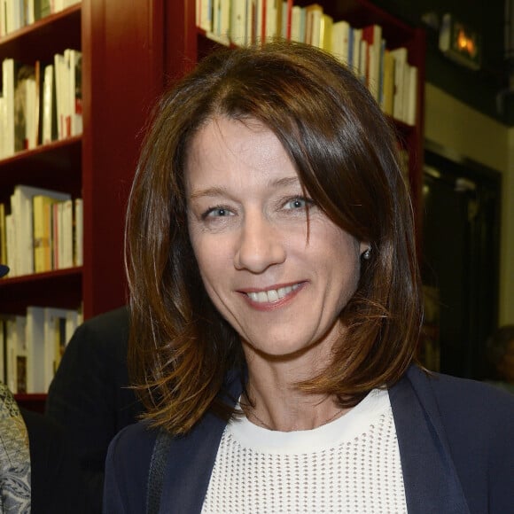 Carole Gaessler - Signature de l'ouvrage collectif "Ensemble contre la gynophobie" à la librairie "L'Ecume des Pages" à Paris, le 26 mai 2016. © Guirec Coadic/Bestimage