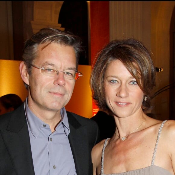 Elle a épousé Franck en 1997
Carole Gaessler et son mari lors du dîner de soutien pour la fondation "AIDES", à l'école des Beaux-Arts à Paris