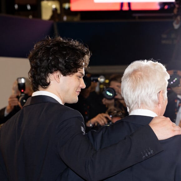Alejandra Silva et son mari Richard Gere, son fils Homer James Jigme Gere - Montée des marches du film "Oh, Canada" lors du 77ème Festival International du Film de Cannes au Palais des Festivals à Cannes. Le 17 mai 2024 © Jacovides-Moreau / Bestimage