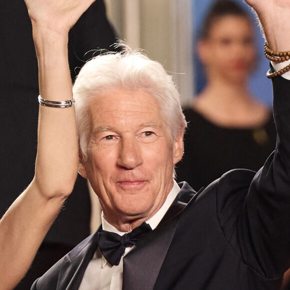 Richard Gere a fait sensation au festival de Cannes pour son grand retour après 40 ans.
Alejandra Silva et son mari Richard Gere - Montée des marches du film "Oh, Canada" lors du 77ème Festival International du Film de Cannes au Palais des Festivals à Cannes © Jacovides-Moreau / Bestimage