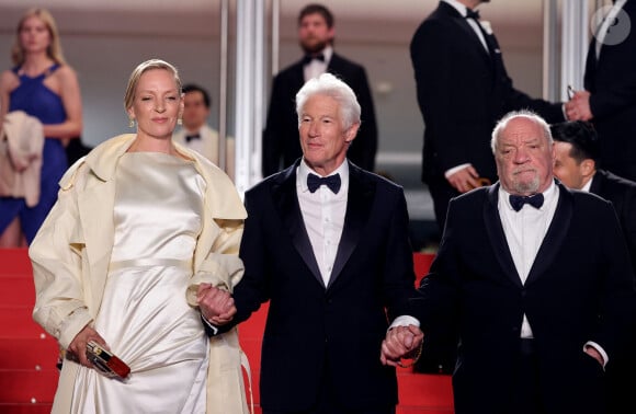 Uma Thurman, Richard Gere, Paul Schrader - Descente des marches du film "Oh Canada" lors du 77ème Festival International du Film de Cannes, au Palais des Festivals à Cannes. Le 17 mai 2024 © Jacovides-Moreau / Bestimage