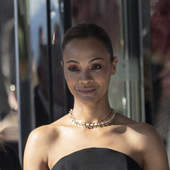 Zoe Saldana au Festival de Cannes - Montée des marches du film " Emilia Perez " lors du 77ème Festival International du Film de Cannes, au Palais des Festivals à Cannes. Le 18 mai 2024 ©  Marco Piovanotto/ABACAPRESS.COM