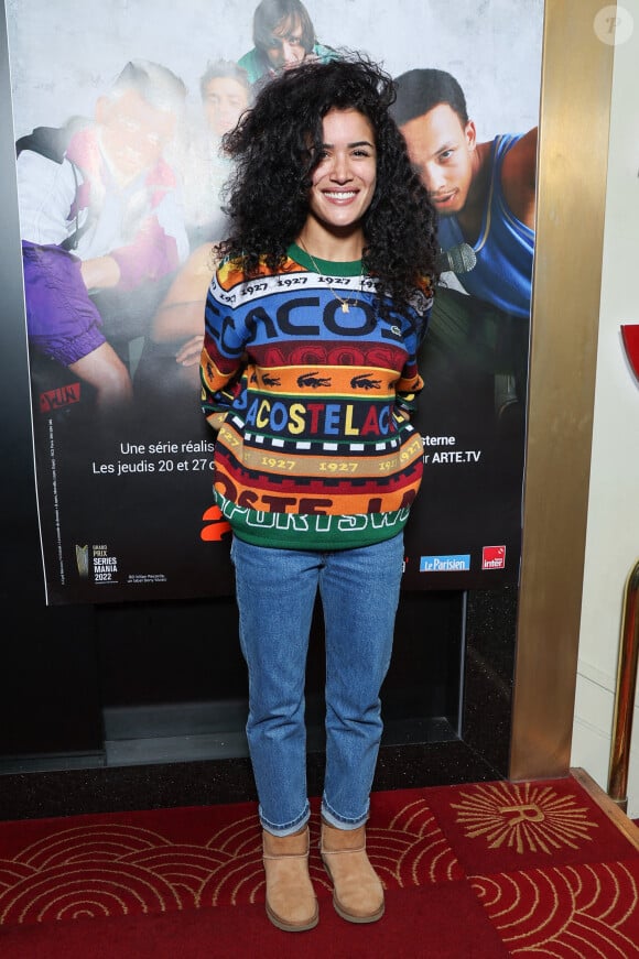 Sabrina Ouazani assiste à la première de la série parisienne "Le Monde de Demain" au Grand Rex le 5 octobre 2022 à Paris. Nasser Berzane/ABACAPRESS.COM