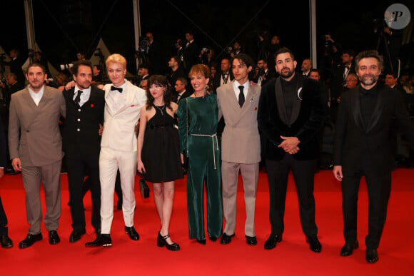 Damien Bonnard, Antoine Chevrollie, Amaury Foucher, Leonie Dahan-Lamort, Florence Janas, Sayyid El Alami, Artus Solaro, Mathieu Demy - Montée des marches du film " The Substance " lors du 77ème Festival International du Film de Cannes, au Palais des Festivals à Cannes. Le 19 mai 2024 © Jacovides-Moreau / Bestimage