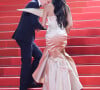 Sur le tapis rouge, Demi Moore a dérouté avec la coupe de sa robe Schiaparelli
Demi Moore - Montée des marches du film " The Substance " lors du 77ème Festival International du Film de Cannes, au Palais des Festivals à Cannes. Le 19 mai 2024 © Jacovides-Moreau / Bestimage