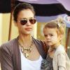 Jessica Alba va faire des courses à Los Angeles avec sa fille Honor Marie le 19 mars 2010