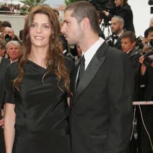 A savoir Melvil Poupaud.
Chiara Mastroianni et Melvil Poupaud - 61e festival de Cannes en 2008.