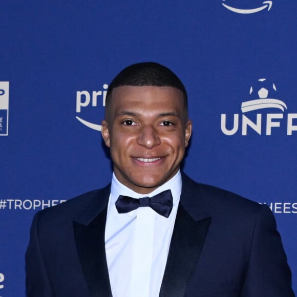 Une vidéo de l'attaquant du PSG a fait le buzz sur les réseaux sociaux
 
Kylian Mbappé - Photocall de la 32ème cérémonie des "Trophées UNFP du football" au Pavillon d'Armenonville à Paris, le 13 mai 2024.