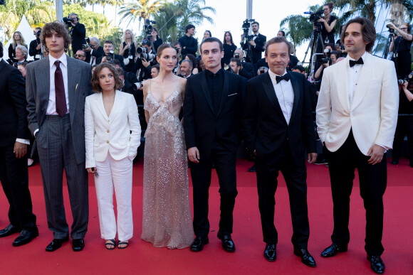 Vassili Schneider, Marie Narbonne, Adèle Simphal, Julien De Saint-Jean, Patrick Mille, Dimitri Rassam - Montée des marches du film " Le comte de Monte-Cristo " lors du 77ème Festival International du Film de Cannes, au Palais des Festivals à Cannes. Le 22 mai 2024 © Olivier Borde / Bestimage