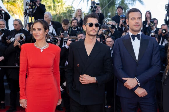 Julie De Bona, Pierre Niney, Laurent Lafitte - Montée des marches du film " Le comte de Monte-Cristo " lors du 77ème Festival International du Film de Cannes, au Palais des Festivals à Cannes. Le 22 mai 2024 © Olivier Borde / Bestimage