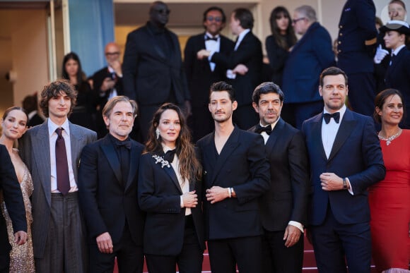 Adèle Simphal, Vassili Schneider, Matthieu Delaporte, Anais Demoustier, Pierre Niney, Pierfrancesco Favino, Laurent Lafitte, Julie De Bona - Montée des marches du film « Le comte de Monte-Cristo » lors du 77ème Festival International du Film de Cannes, au Palais des Festivals à Cannes. Le 22 mai 2024 © Jacovides-Moreau / Bestimage