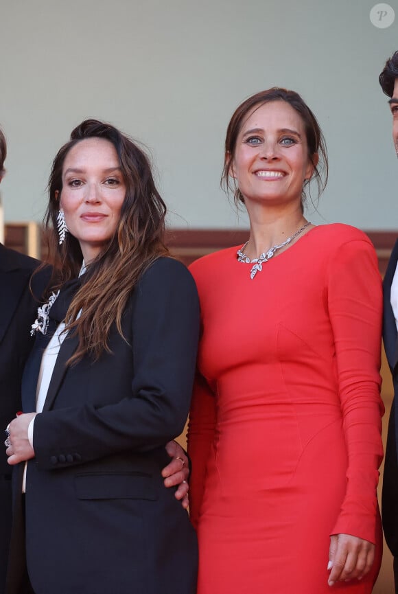 Anaïs Demoustier (enceinte), Julie de Bona - Montée des marches du film « Le comte de Monte-Cristo » lors du 77ème Festival International du Film de Cannes, au Palais des Festivals à Cannes. Le 22 mai 2024 © Jacovides-Moreau / Bestimage  Red carpet of the movie « Le comte de Monte-Cristo » during the 77th Cannes International Film Festival at the Palais des Festivals in Cannes, France. On may 22th 2024 