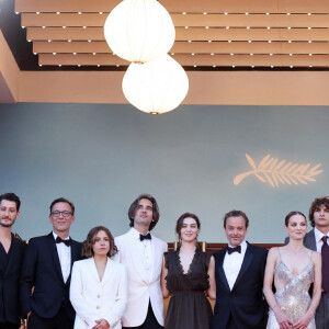 Pierre Niney, Alexandre de La Patellière, Marie Narbonne, Dimitri Rassam, Anamaria Vartolomei, Patrick Mille, Adèle Simphal, Vassili Schneider, Matthieu Delaporte, Anaïs Demoustier (enceinte), Julie de Bona, Pierfrancesco Favino, Laurent Lafitte, Julien De Saint-Jean, Jérôme Seydoux - Montée des marches du film « Le comte de Monte-Cristo » lors du 77ème Festival International du Film de Cannes, au Palais des Festivals à Cannes. Le 22 mai 2024 © Jacovides-Moreau / Bestimage  Red carpet of the movie « Le comte de Monte-Cristo » during the 77th Cannes International Film Festival at the Palais des Festivals in Cannes, France. On may 22th 2024 