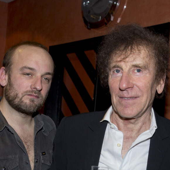 Alain Souchon et ses fils Charles (le chanteur Ours) et Pierre - 10ème gala de "l'association pour la recherche sur Alzheimer": "2 Générations chantent pour la 3ème" un spectacle inédit de Pierre Souchon à l'olympia à Paris le 19 janvier 2015. 