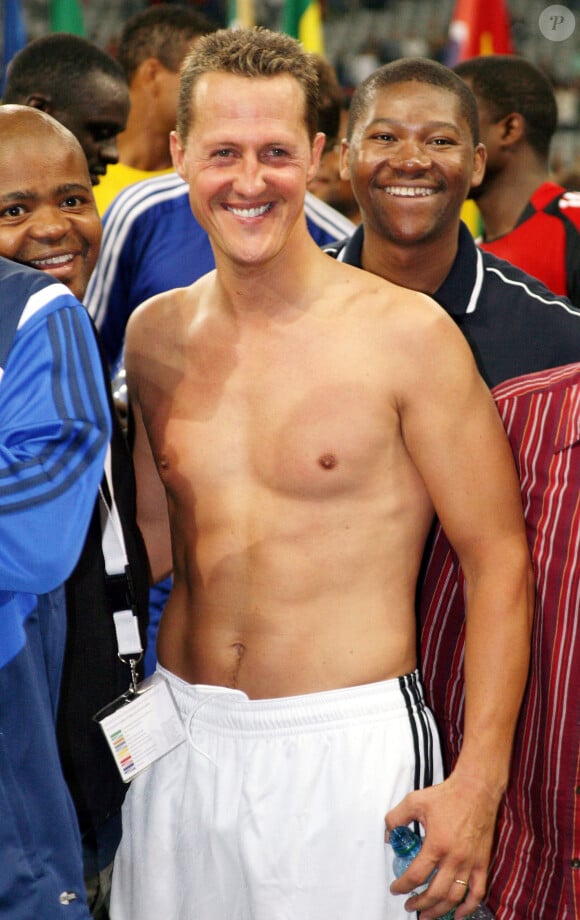 Michael Schumacher lors du match de football "Goal4Africa" a Munich en Allemagne le 12 juillet 2008.