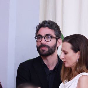 Camille Cottin accompagnée de son compagnon Benjamin Mahon et de leur fille Anna Paloma au photocall de cérémonie de clôture du 20ème Festival International du Film de Marrakech, Maroc, le 2 décembre 2023. © Dominique Jacovides/Bestimage 