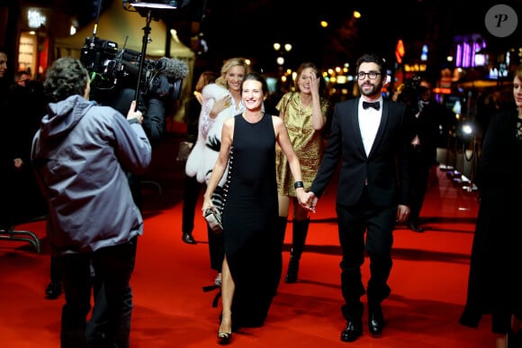 Camille Cottin et son compagnon - Photocall lors de la 41ème cérémonie des Cesar au théâtre du Châtelet à Paris, le 26 février 2016. © Borde-Jacovides/Bestimage 