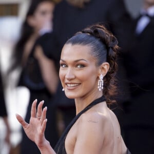 Bella Hadid - Montée des marches du film " L'amour ouf " lors du 77ème Festival International du Film de Cannes, au Palais des Festivals à Cannes. Le 23 mai 2024 © Olivier Borde / Bestimage 