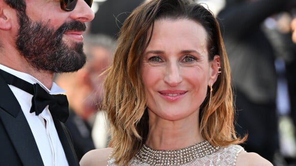 PHOTOS Camille Cottin et Benjamin Mahon amoureux sur le tapis rouge, très rare apparition du couple à Cannes