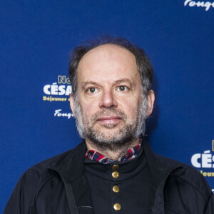 Denis Podalydès au photocall du "Déjeuner des Nommés César 2019" au restaurant le Fouquet's à Paris, France, le 3 février 2019. © Olivier Borde/Bestimage 