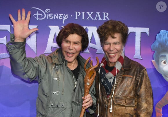 Grichka Bogdanoff (Bogdanov) et Igor Bogdanoff (Bogdanov) à la première du film "En Avant" au cinéma UGC Normandie à Paris, le 26 février 2020. © Guirec Coadic/Bestimage 