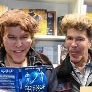 Igor et Grichka Bogdanoff (Bogdanov) - Salon du Livre à la Porte de Versailles de Paris, le 17 mars 2019. © Lionel Urman/Bestimage