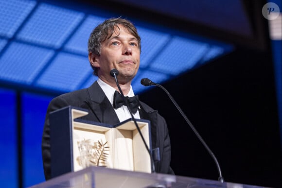 Sean Baker (Palme d'or pour " Anora ") - Cérémonie de clôture du 77ème Festival International du Film de Cannes au Palais des Festivals à Cannes. Le 25 mai 2024. © Borde-Jacovides-Moreau / Bestimage 