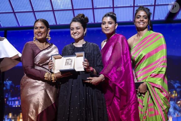 Chhaya Kadam, Payal Kapadia, Divya Prabha, Kani Kusruti (Grand Prix pour " All we imagine as light ") - Cérémonie de clôture du 77ème Festival International du Film de Cannes au Palais des Festivals à Cannes. Le 25 mai 2024. © Borde-Jacovides-Moreau / Bestimage 