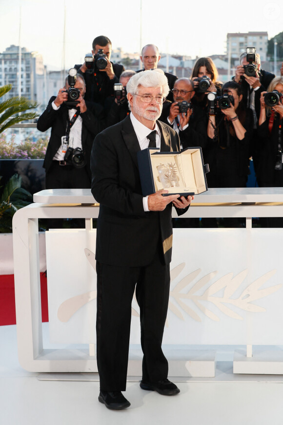 George Lucas (Palme d'or d'honneur) - Photocall des palmes lors du 77ème Festival International du Film de Cannes au Palais des Festivals à Cannes. Le 25 mai 2024 © Christophe Clovis / Bestimage 