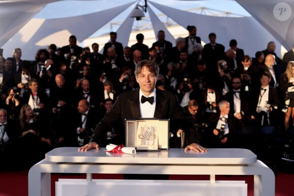 Sean Baker (Palme d'or pour " Anora ") - Photocall des palmes lors du 77ème Festival International du Film de Cannes au Palais des Festivals à Cannes. Le 25 mai 2024 © Jacovides-Borde-Moreau / Bestimage 