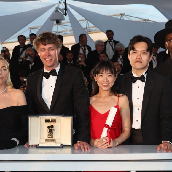 Emmanuelle Béart, Halfdan Ullmann Tondel (Un certain regard - Caméra d'or pour " Armand "), Wei Liang Chiang et You Qiao Yin (Mention spéciale de la caméra d'or pour " Mongrel "), Baloji - Photocall des palmes lors du 77ème Festival International du Film de Cannes au Palais des Festivals à Cannes. Le 25 mai 2024 © Jacovides-Borde-Moreau / Bestimage 