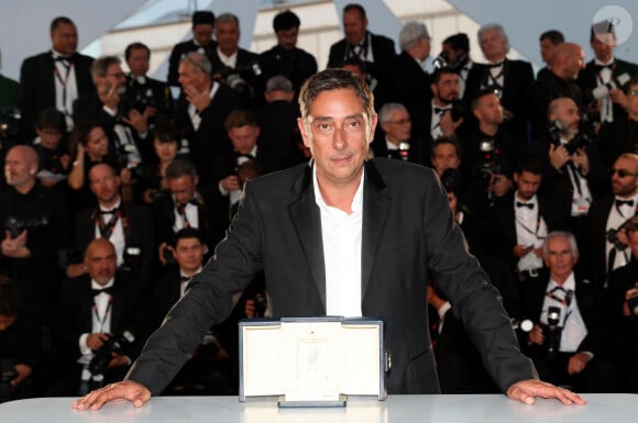 Miguel Gomes (Prix de la mise en scène pour " Grand Tour ") - Photocall des palmes lors du 77ème Festival International du Film de Cannes au Palais des Festivals à Cannes. Le 25 mai 2024 © Jacovides-Borde-Moreau / Bestimage 