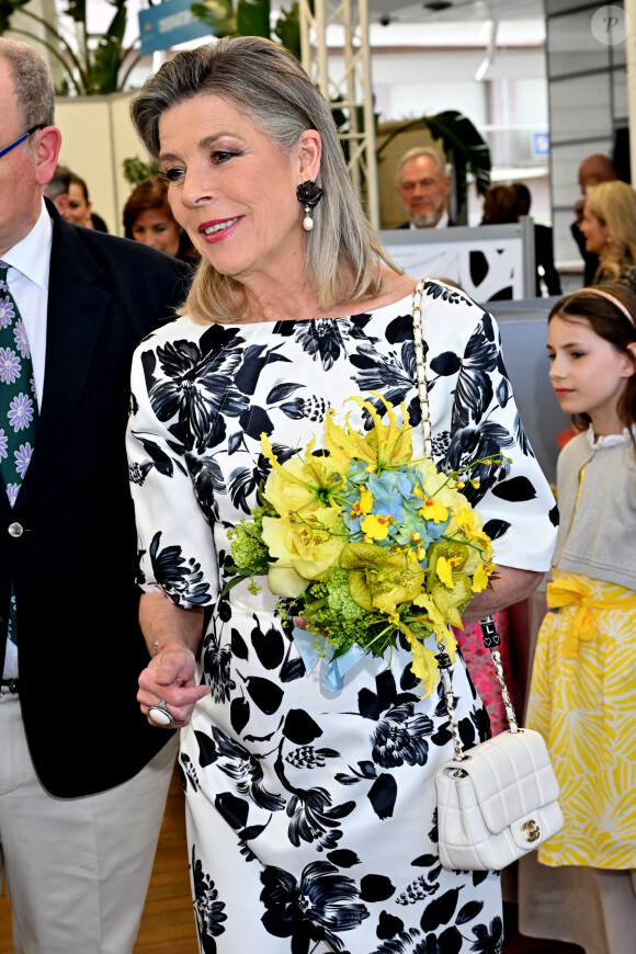 Le prince Albert II de Monaco et la princesse Caroline de Hanovre - Le 55ème Concours International de Bouquets à Monaco, le 4 avril 2024. L'exposition des compositions florales réalisées par des amateurs ou des professionnels de toute l'Europe était installée au Yacht Club de Monaco sur le port de la Principauté. Le Garden Club de Monaco, organisateur du concours présidé par S.A.R. la princesse Caroline de Hanovre, avait choisi comme thème : " Mers et Océans ". Il y avait 6 catégories, les voiliers d'époque, le récif coralien, un filet de pêche, une tempête en mer, la banquise ou l'iceberg, le déjeuner à bord (décor de table), et dans la catégorie jeunes, la plage. Monaco, le 4 mai 2024. © Bruno Bebert/Bestimage