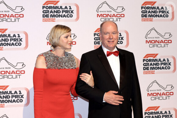 La princesse Charlene et le prince Albert II de Monaco durant la soirée de gala du 81ème Grand Prix de Formule 1 de Monaco, salle des Etoiles du Sporting de Monaco, le 26 mai 2024. Cette soirée met à l'honneur le vainqueur du Grand Prix, le monégasque Charles Leclerc. © Claudia Albuquerque/Bestimage