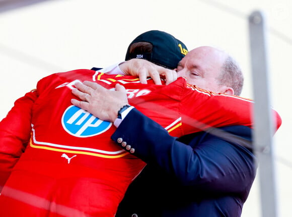 Le prince Albert a été ému aux larmes après la victoire du jeune pilote monégasque
 
Charles Leclerc lors du Grand Prix de Formule 1 (F1) de Monaco, le 26 mai 2024.