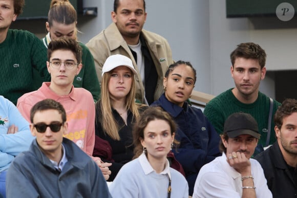 Axel, Héléna, Candice, Julien (candidats Star Academy 2024) - Célébrités dans les tribunes des Internationaux de France de tennis de Roland Garros 2024 à Paris le 27 mai 2024. © Moreau-Jacovides/Bestimage