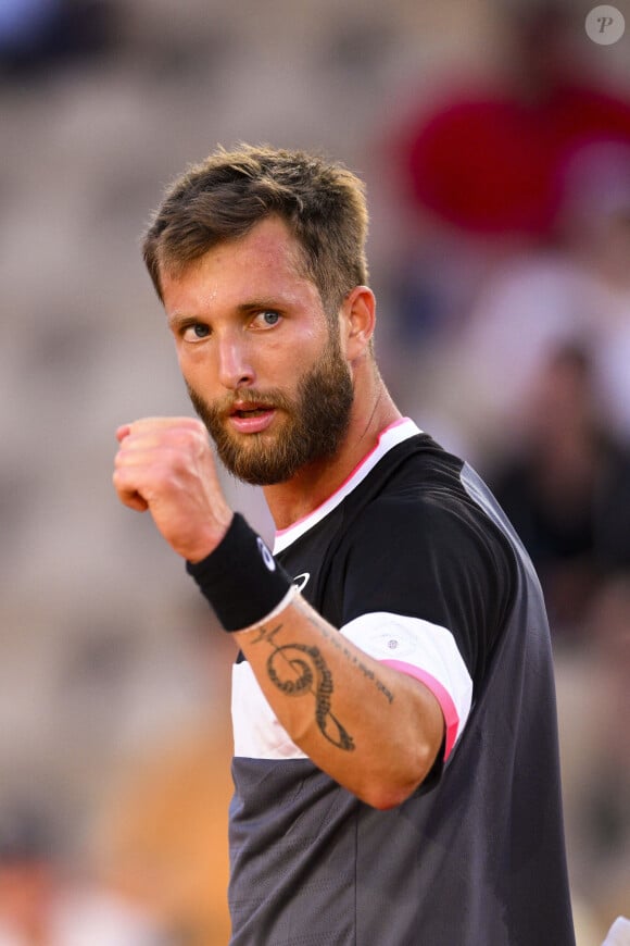 Une passion malgré tout difficile à conjuguer avec la vie d'un athlète de haut niveau
 
Corentin Moutet (Fra) lors des internationaux de tennis de Roland Garros 2023 le 31 mai 2023. © JB Autissier / Panoramic / Bestimage