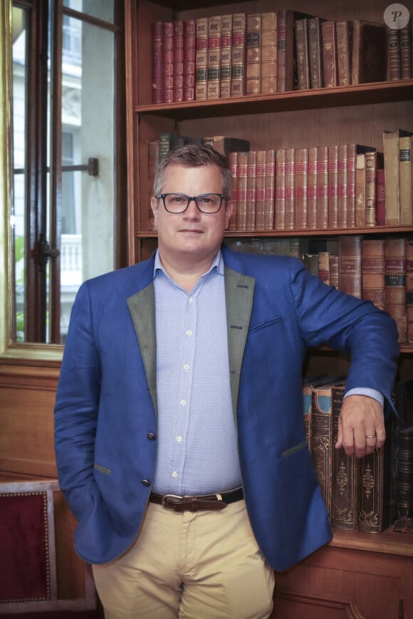 Exclusif - David Colon reçoit le prix de la Revue des Deux Mondes pour son livre "La guerre de l'information" le 28 mai 2024. © Jack Tribeca / Bestimage