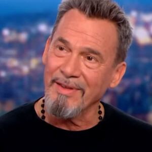 Toutefois, à la demande d'une amie, il participera à un concert caritatif à Paris le jeudi 30 mai 2024.
Florent Pagny, qui va beaucoup mieux, était l'invité de Gilles Bouleau aux 20 heures de TF1 le jeudi 16 novembre. © Captute TV TF1 via Bestimage 