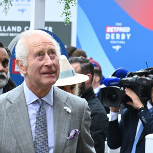 Le roi Charles III d'Angleterre assiste au Lady Day du premier jour du Derby d'Epsom à Epsom Downs, Royaume Uni, le 31 mai 2024. Justin Goff/GoffPhotos/Bestimage