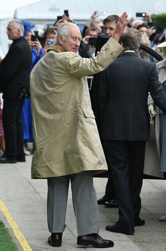 Le roi Charles III d'Angleterre arrive au Lady Day du premier jour du Derby d'Epsom à Epsom Downs, Royaume Uni, le 31 mai 2024. © Justin Goff/GoffPhotos/Bestimage