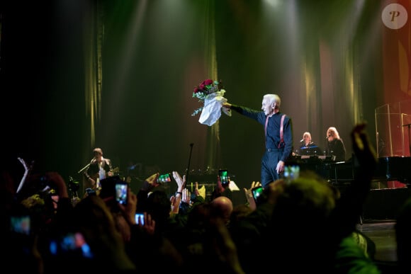 Exclusif - Charles Aznavour en concert à l'Accorhotels Arena (POPB Bercy) à Paris. Le 13 décembre 2017 © Cyril Moreau / Bestimage 