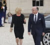 Le couple a eu deux enfants : Nathan et Mona
Bernard Cazeneuve et sa femme Véronique - Dîner d'Etat offert au Palais de l'Elysée par François Hollande en l' honneur du président de la République de Singapour. Paris, le 18 mai 2015 