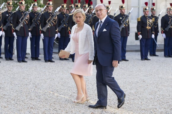 Décès - Véronique Cazeneuve femme de l'ancien premier ministre et député-maire de Cherbourg Bernard Cazeneuve, est décédée des suites d'une longue maladie - Bernard Cazeneuve et sa femme Véronique - Le couple royal espagnol est reçu par le président français pour un dîner d'état donné en leur honneur au palais de l'Elysée à Paris, le 2 juin 2015, lors de leur visite d'état de 3 jours à Paris.  Arrivals to attend a state dinner offered for the King and Queen of Spain by French President at the Elysee presidential palace in Paris, on June 2, 2015 during the state visit of te spainish royal couple in Paris. 