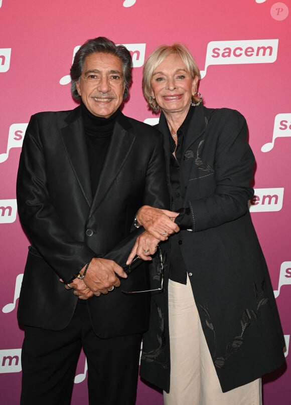 Exclusif - Frédéric François et sa femme Monique Vercauteren lors de l'hommage à Jean Renard à la Sacem à Paris le 5 octobre 2022. © Coadic Guirec / Bestimage 