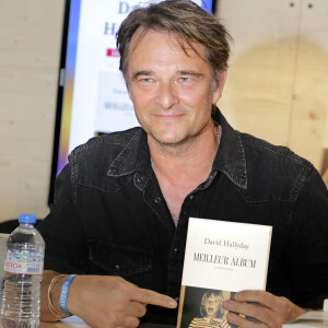 David Hallyday au Festival du Livre de Paris 2024 au Grand Palais Éphémère le 14 avril 2024. © Cédric Perrin / Bestimage 