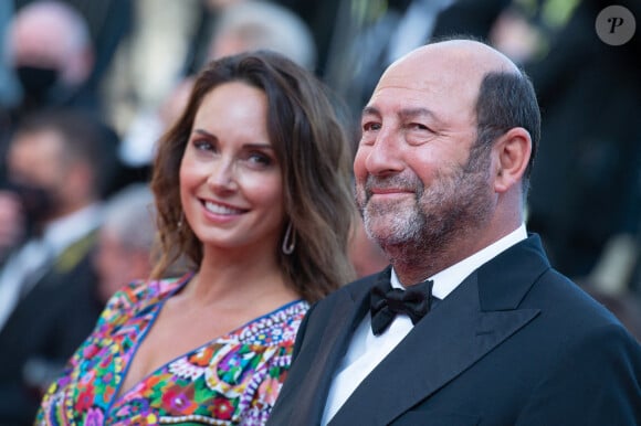 Kad Merad, Julia Vignali assistent à la première et à la cérémonie de clôture d'OSS 117 : Alerte Rouge En Afrique Noire lors de la première et de la cérémonie de clôture du 74ème Festival International du Film de Cannes à Cannes, France, le 17 juillet 2021. Photo par Aurore Marechal/ABACAPRESS.COM