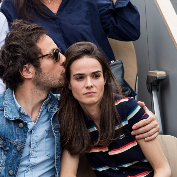 Vianney et sa compagne Catherine Robert dans les tribunes lors de la finale messieurs des internationaux de France de tennis de Roland Garros, à Paris le 9 juin 2019. © Jacovides-Moreau/Bestimage