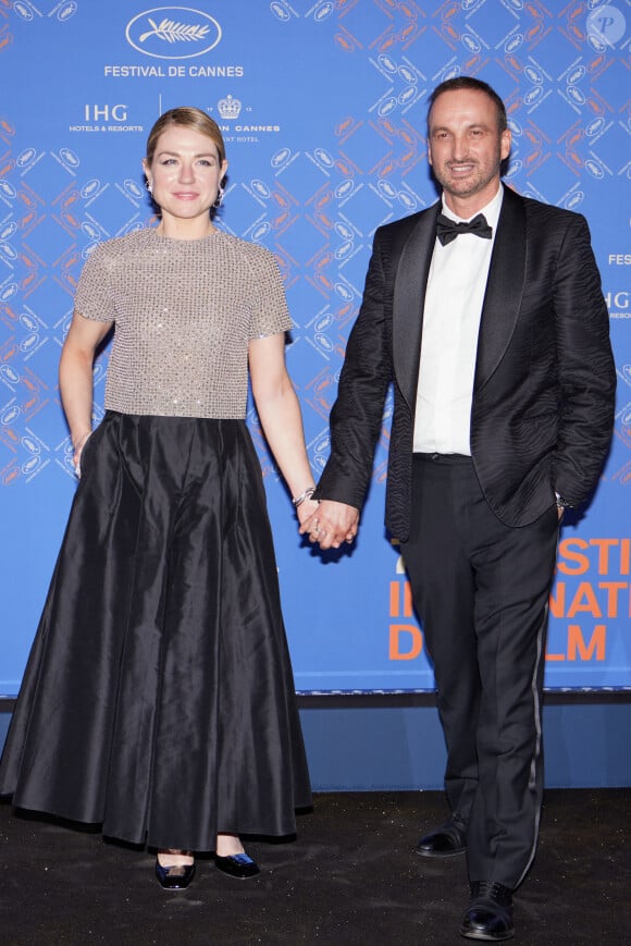 Emilie Dequenne et son mari Michel Ferracci - Photocall du dîner d'ouverture du 76ème Festival International du Film de Cannes, au Carlton. Le 16 mai 2023 © Borde-Jacovides-Moreau / Bestimage